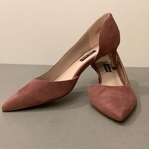 Nine West “Fiacre” Medium Pink Suede Pointy Toe Low Heel Pump Size 9M